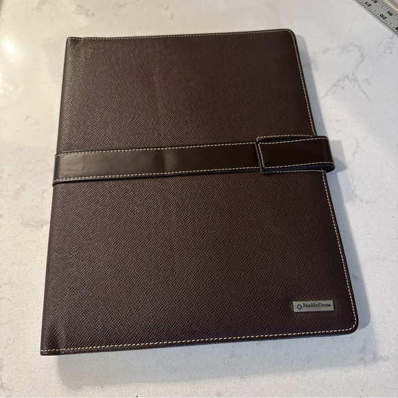 Franklin Covey Brown Faux Leather Notepad Folio Folder Magnetic Close - Picture 1 of 9